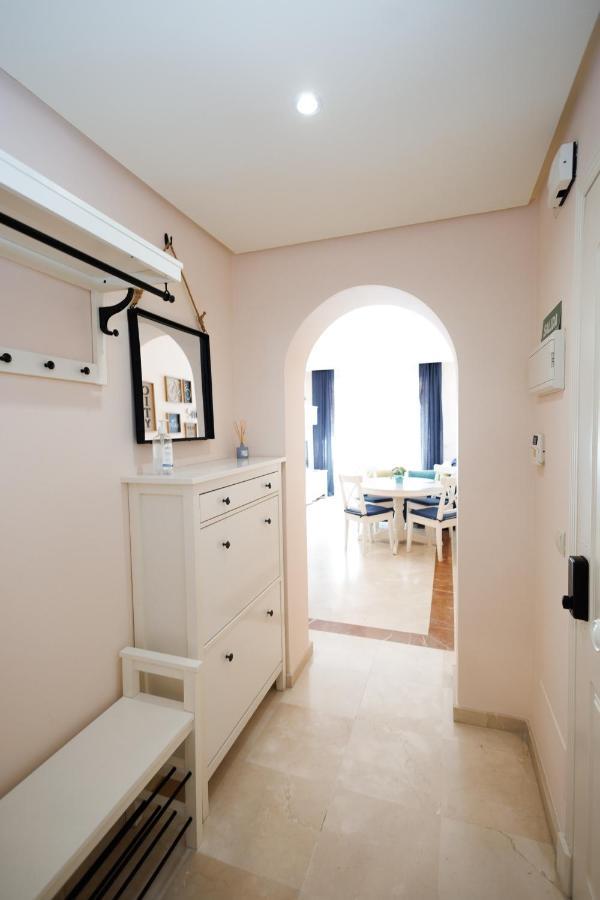 Two-Room Apartment In Elviria Near The Beach With Parking Marbella Buitenkant foto