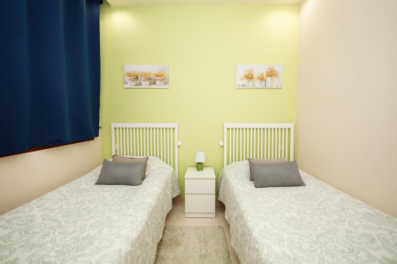 Two-Room Apartment In Elviria Near The Beach With Parking Marbella Buitenkant foto