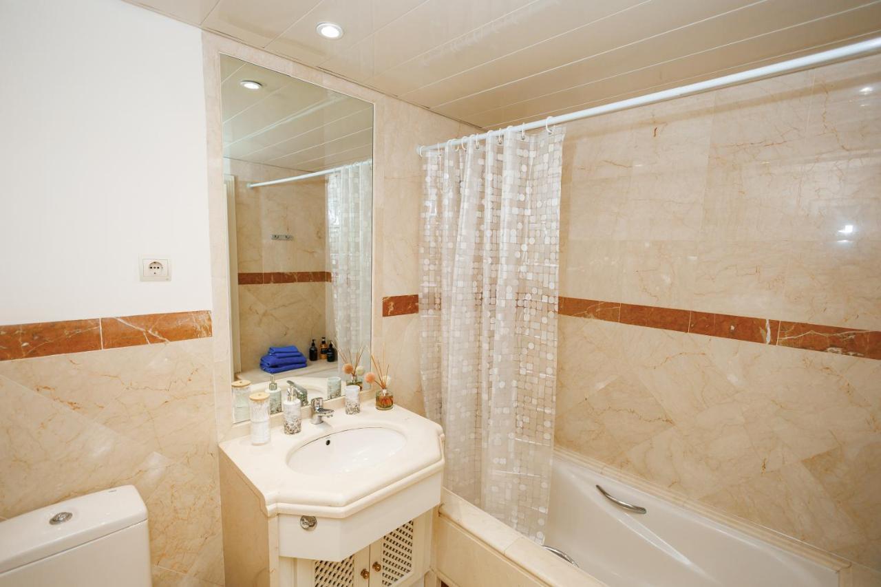 Two-Room Apartment In Elviria Near The Beach With Parking Marbella Buitenkant foto