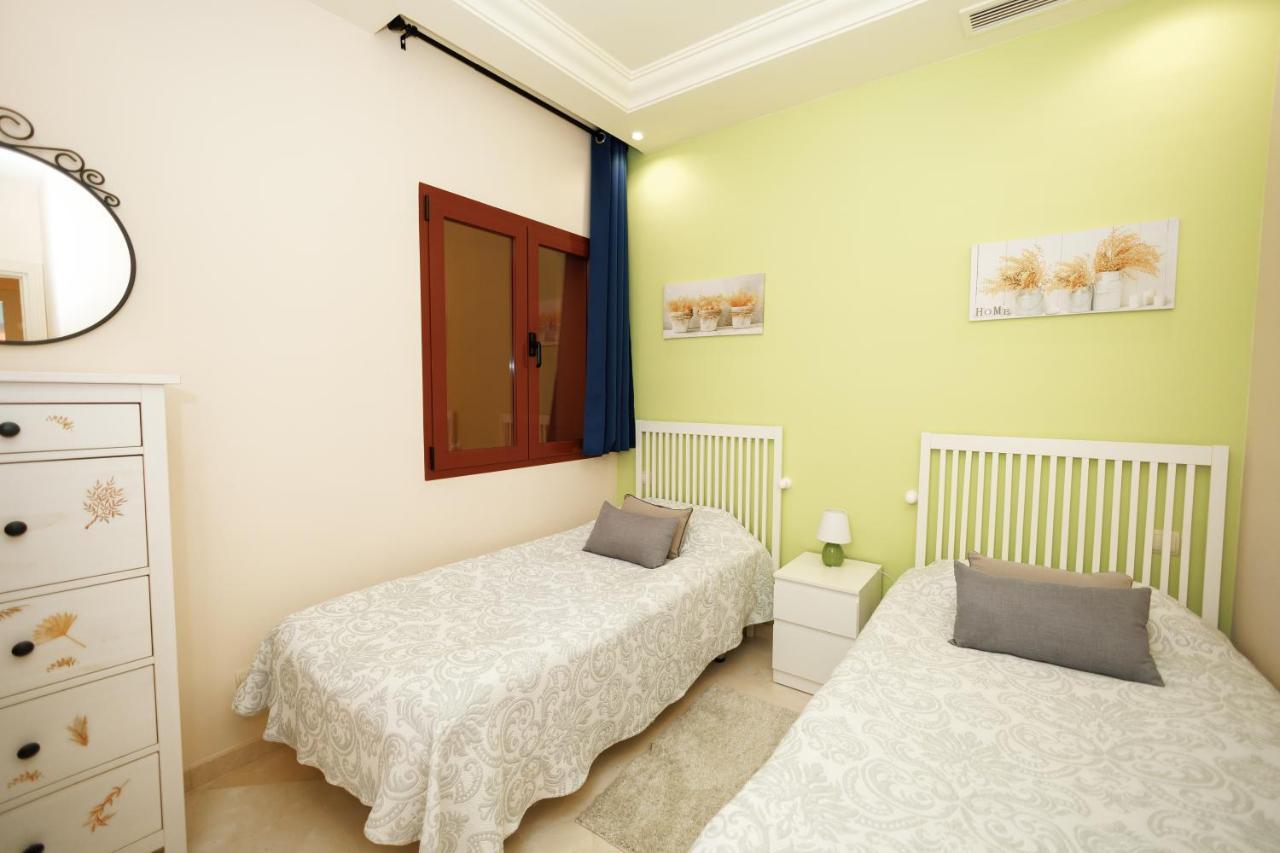 Two-Room Apartment In Elviria Near The Beach With Parking Marbella Buitenkant foto